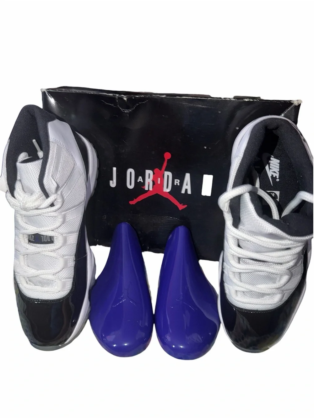 *new* Jordan 11 Retro Concord - White/Black/Icy Blue